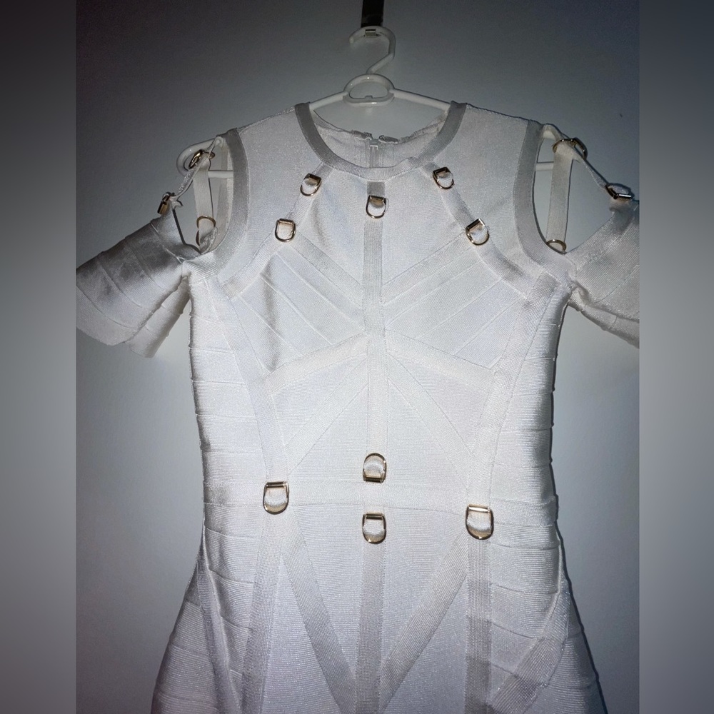 White bandage cut out dress with gold metal - Picture 6 of 10